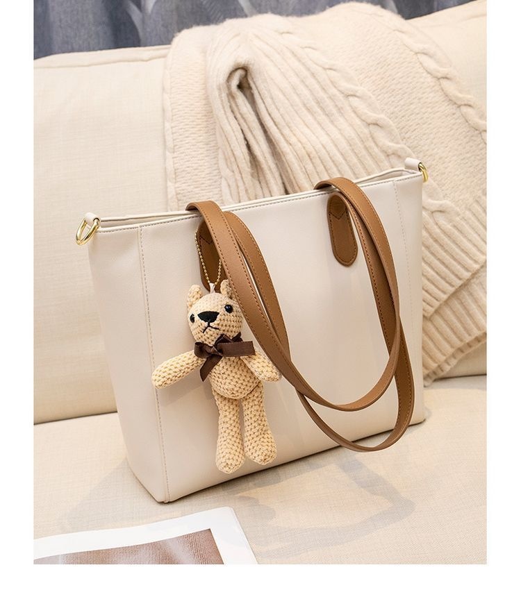 Женская искусственная кожа большой емкости Tote сумка с плюшевым мишкой Шарм